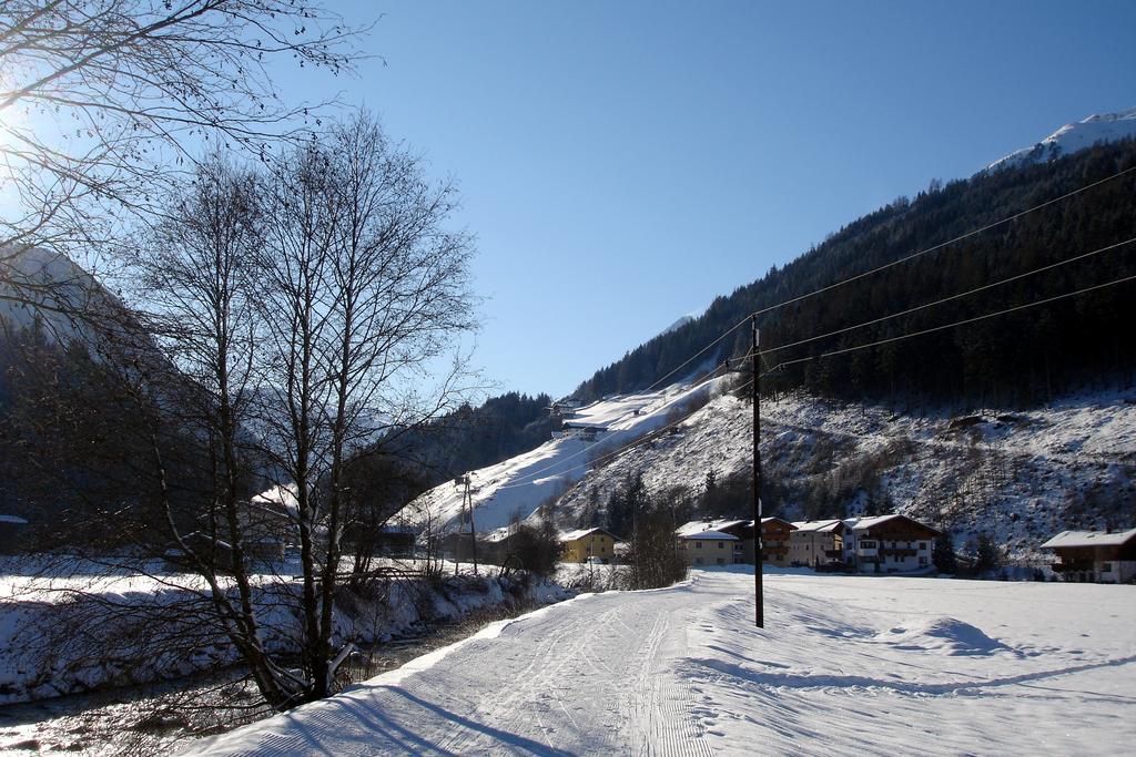Гостьовий будинок Luenerhof Нойштіфт-ім-Штубайталь Екстер'єр фото
